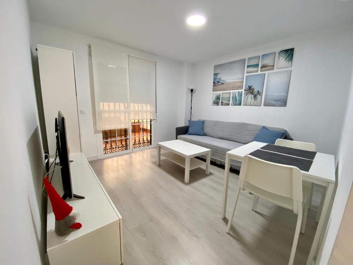 Las Arenas De La Carihuela Torremolinos Bagian luar foto